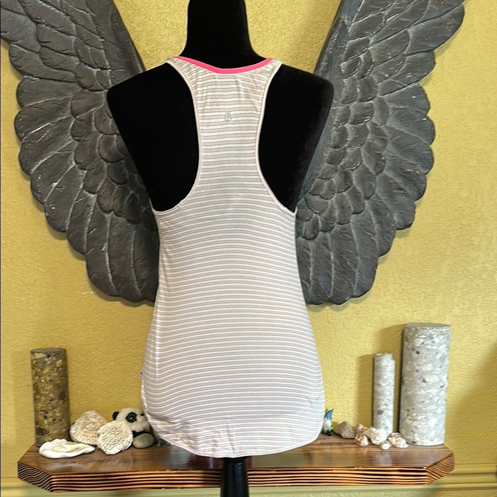 Lululemon Racer back Tank Top - Picture 4 of 4